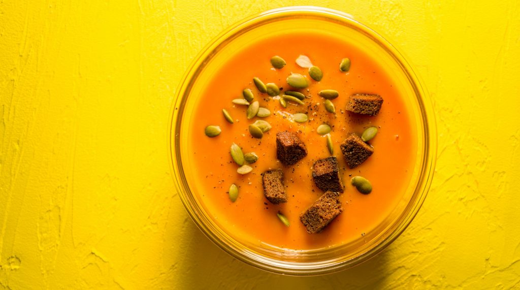 Les nutriments englobent les macro-nutriments et les micro-nutriments